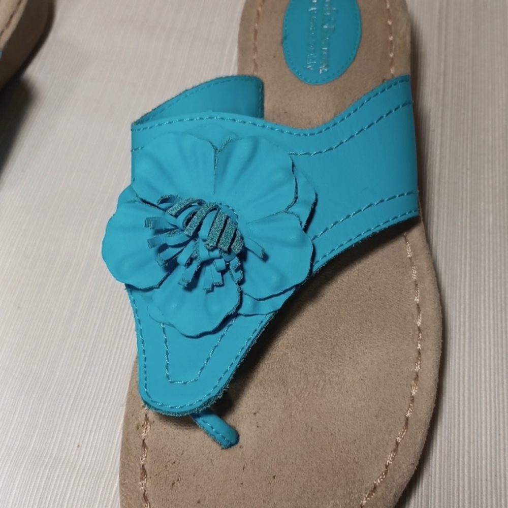 Sz 7 Dressy Turquoise Leather sole(sense)ability Sandals by Croft & Barrow - Picture 5 of 7